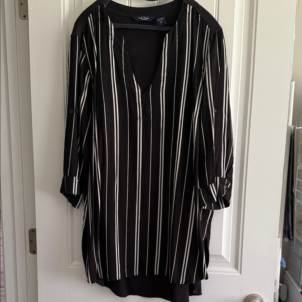 Fun and Comfortable Black and White Striped Tunic Style Top